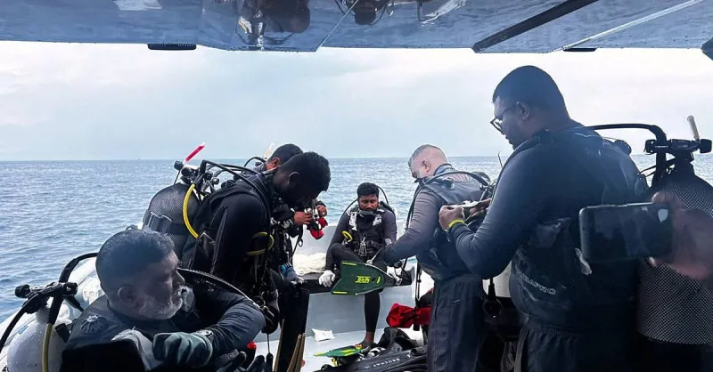Plongeur maldivien meurt dans la recherche d'Italiens
