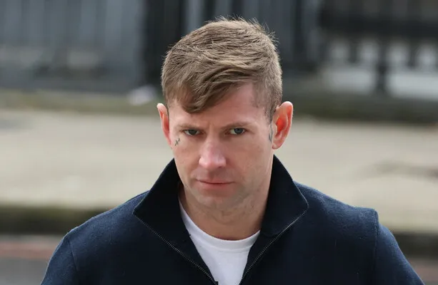 Man Assaults Friend, Then Returns to Pub