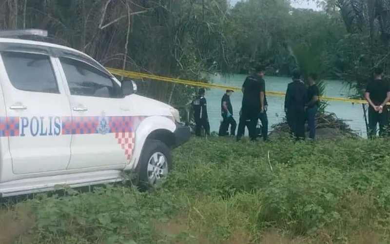 Un homme sème la terreur avec un parang et jette sa nièce dans la rivière