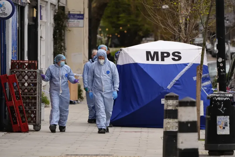 Un homme abattu dans sa voiture près de la gare d'Euston à Londres