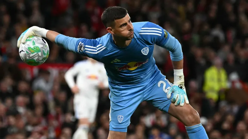 Man Utd sign veteran goalkeeper Karl Darlow on free transfer