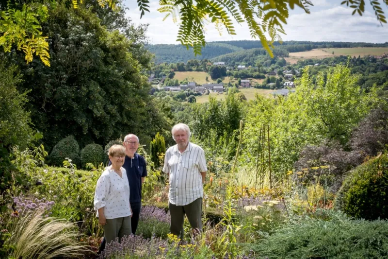 Marc Knaepen, notre expert, en visite dans le jardin extraordinaire de Claudine et Jean-Claude près de Trooz