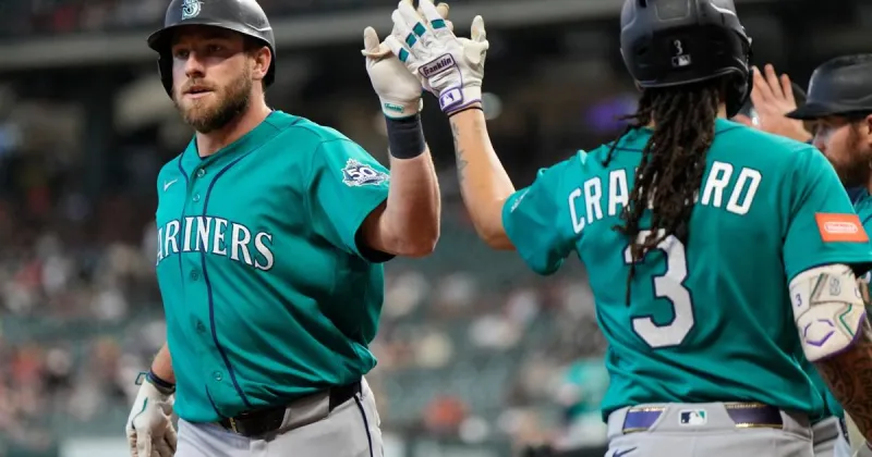Mariners Beat Astros 8-3; Raley, Garver Homer