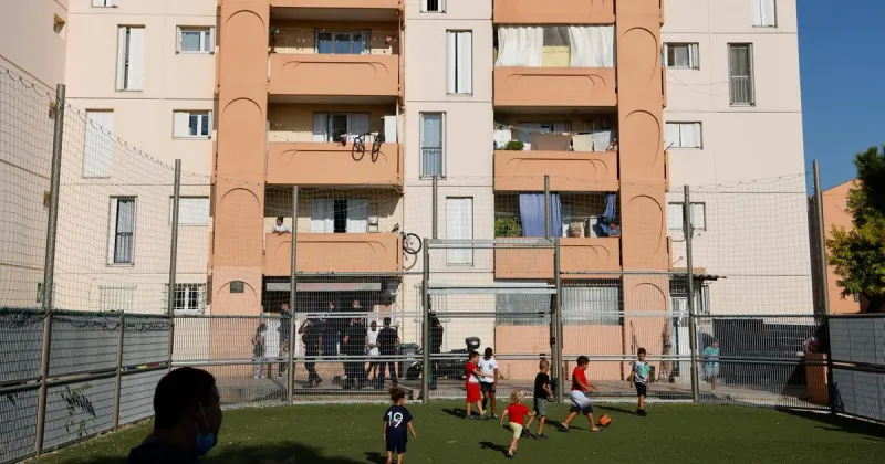 Mehdi Laribi, d'acteur à chef présumé de la DZ Mafia à Marseille