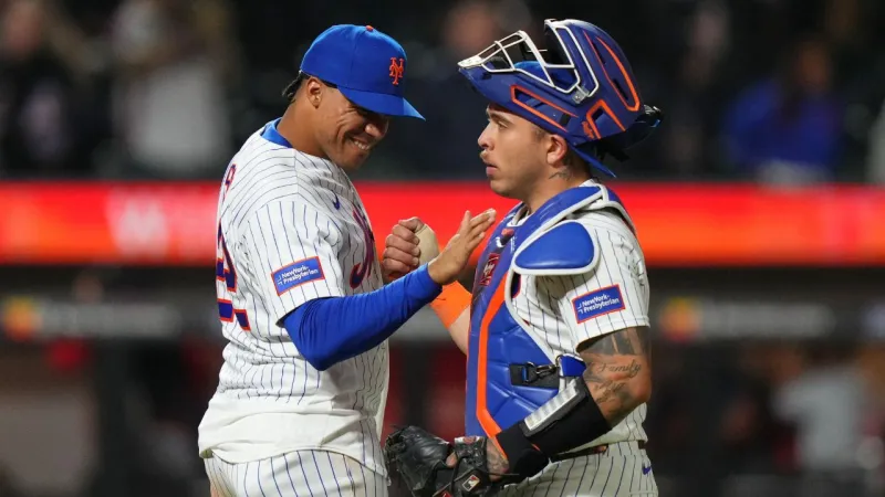 Mets end 12-game losing streak, Lindor injured