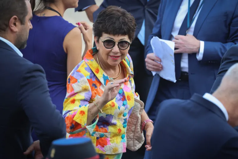 Monique Barbut critiquée pour sa gestion de crise depuis sa villa