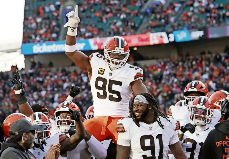 Monken's One-Word Answer Fuels Myles Garrett Trade Rumors