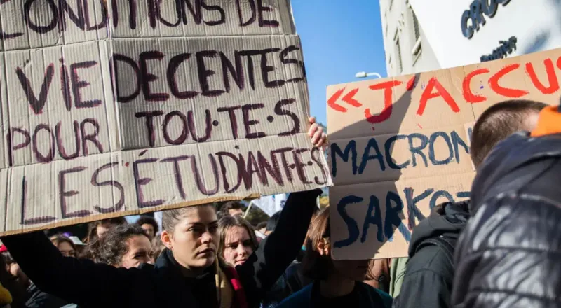 Moroccan Students in France Face Rising Costs, Cuts