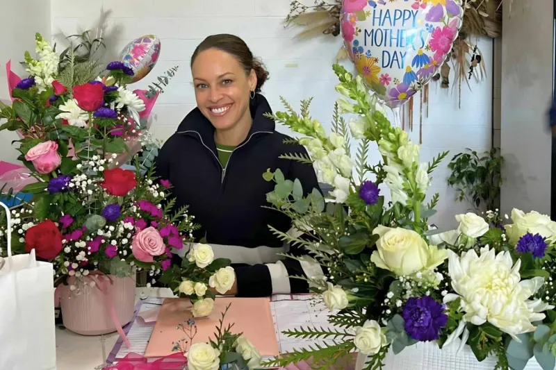 Mother's Day 2026: Roses & Baby's Breath Top Trends
