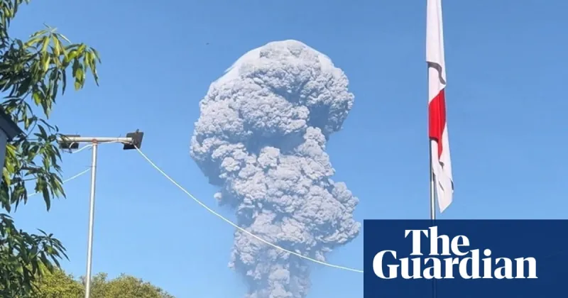 Mount Dukono eruption kills three hikers