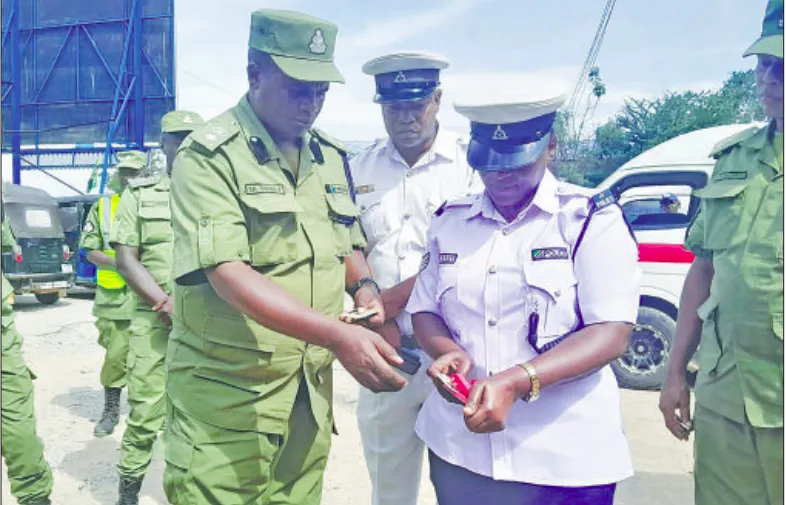 Mwanza Traffic Officer Advises Drivers on Road Safety