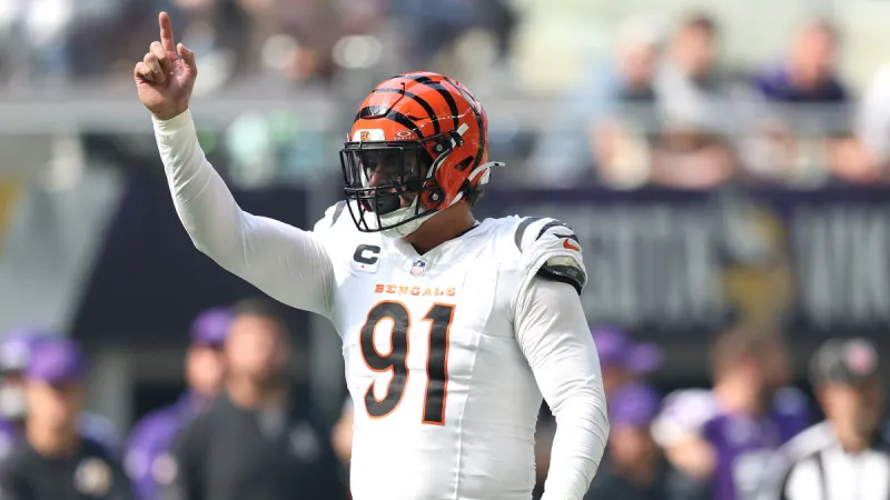 Les Vikings gardent Aaron Jones pour 2026 alors que débute l'agence libre NFL