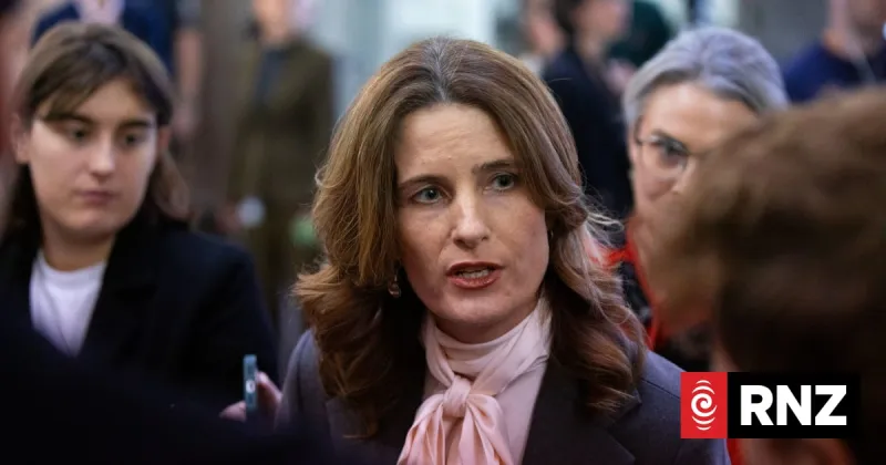 Nicola Willis rejects supermarkets' criticism, pointing to 'vested interests'