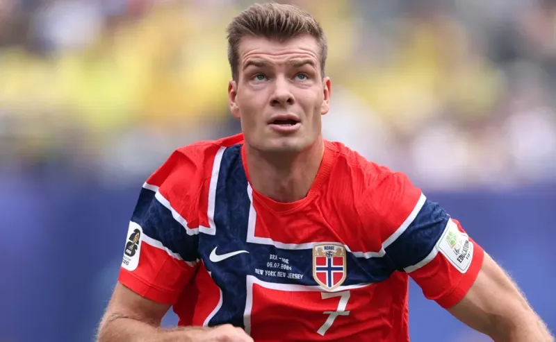 Norway's Sorloth Criticized After Haaland Miss vs England