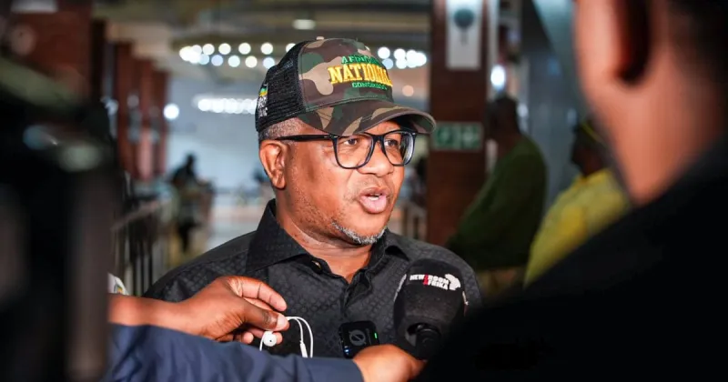 La NPA va poursuivre Mbalula et Malema pour accusation de viol