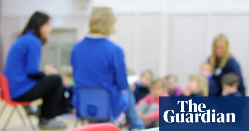 Les crèches en Angleterre facturent des frais supplémentaires pour les heures sous-financées