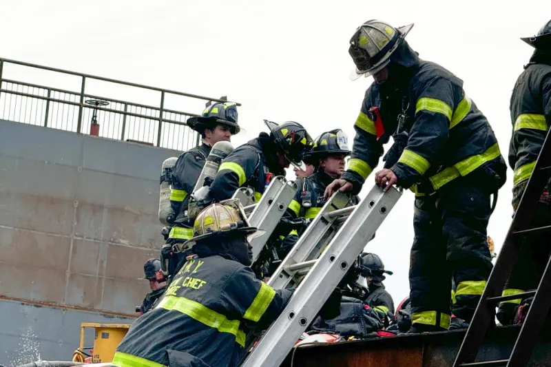 NYC Shipyard Explosion Kills 1, Injures 30 Firefighters