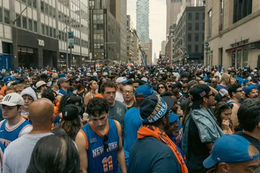 NYC Woman Fired After Stealing Knicks Trash Can