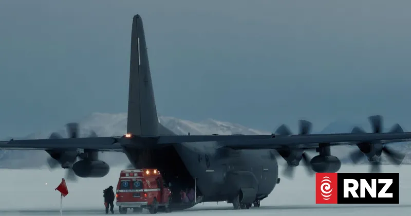 NZ Air Force Evacuates Patient from Antarctica