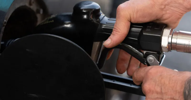 Oil Prices Rise, Stocks Dip on Iran Standoff