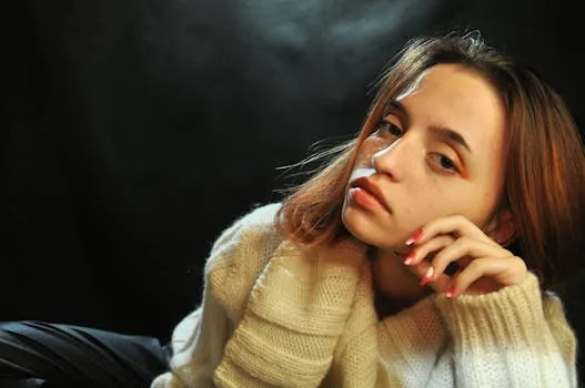 Olivia Laing: Loneliness weaponised by far-right groups