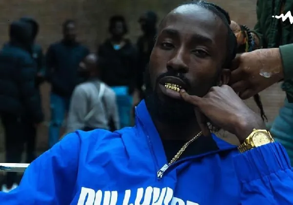 Oseikrom Sikanii : Sa collection de sneakers vaut un G-Wagon 2026