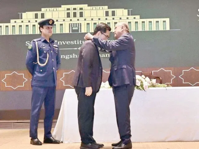 Pakistan, China Sign 3 MoUs on Desalination, Agriculture, Tea