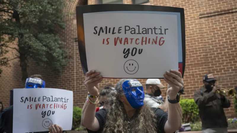 Palantir Reports 85% Revenue Growth, Raises 2026 Outlook