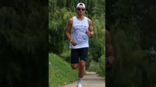 Survivant d'accident de parachute vise le record de France du 24h sur tapis