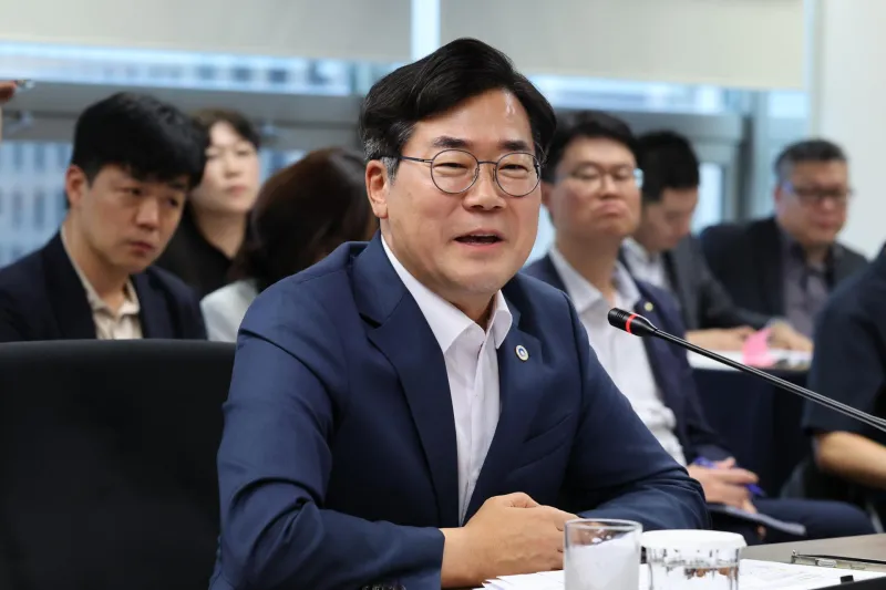Park Chan-dae Elected Head of Governors Association