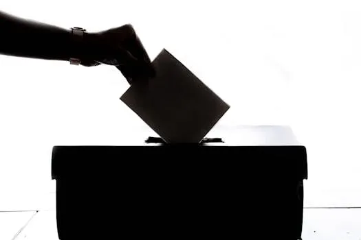Poll: Becerra, Hilton Lead in California Races