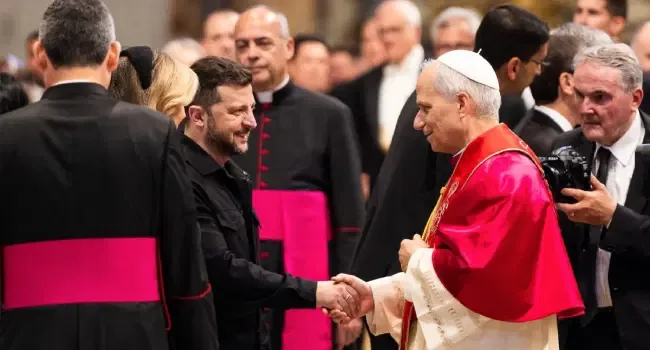 Pope Francis Speaks with Israeli, Ukrainian Presidents