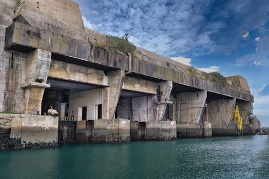 Port Kembla Suitable for Nuclear Submarine Base: Colonel