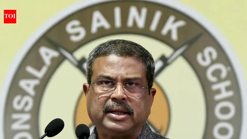 Pradhan clarifie les écarts aux examens CBSE, critique Gandhi