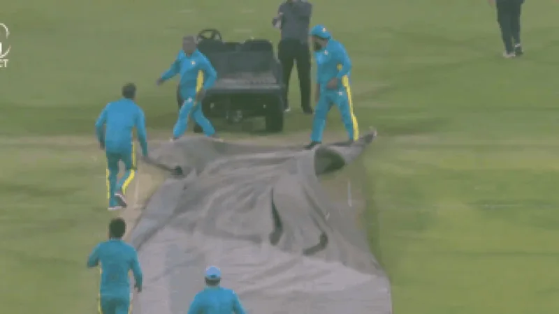 PSL match abandoned after storm disrupts Gaddafi Stadium