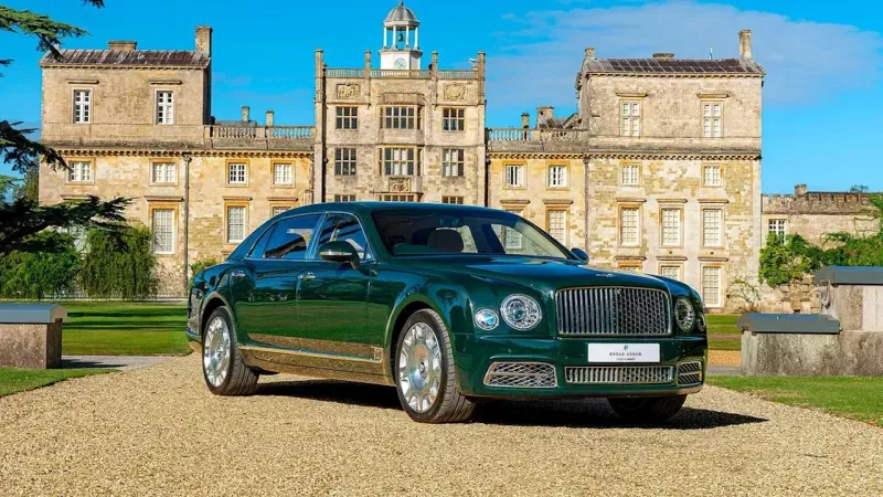 Queen Elizabeth II's Bentley Mulsanne Heads to Auction