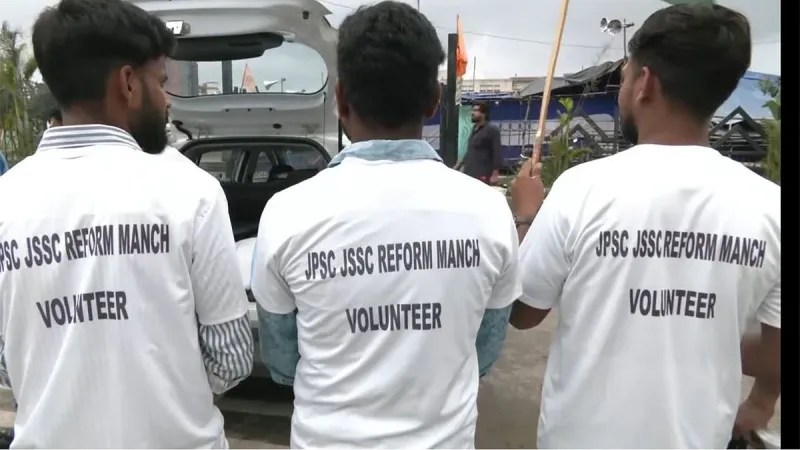 Ranchi students begin peaceful march to Assembly