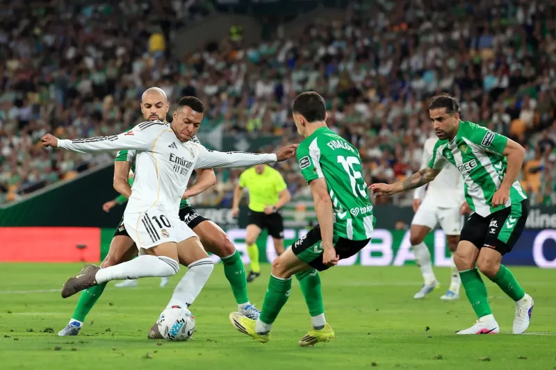 Notes des joueurs du Real Madrid : Lunin brille face au Betis