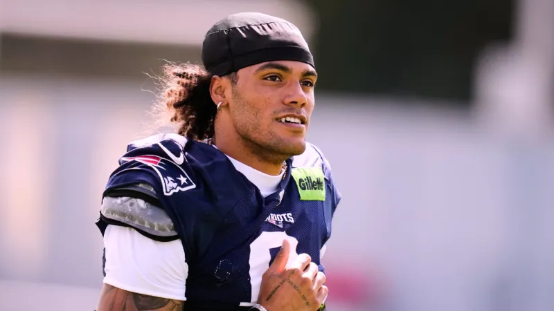 Report: Patriots, Christian Gonzalez agree to record extension
