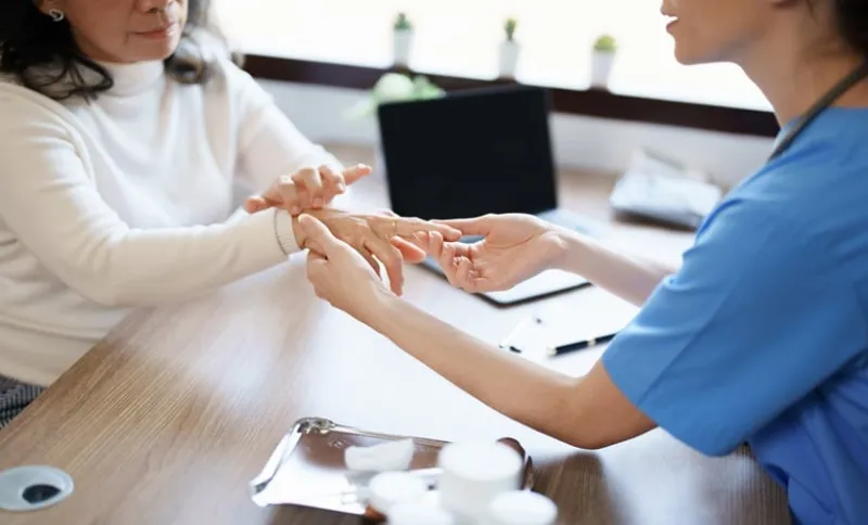 Rheumatoid Arthritis Stigma Reduced by Support