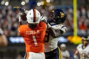 Rico Flores Jr. rejoint les receveurs de Virginia