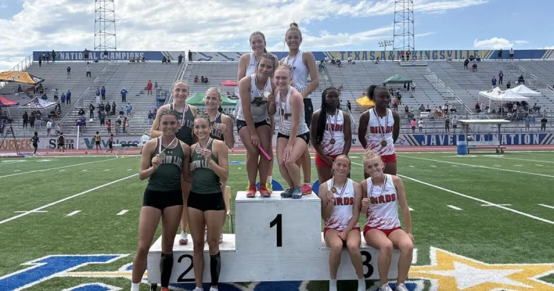 Rockport-Fulton Girls Relay Aims for State History
