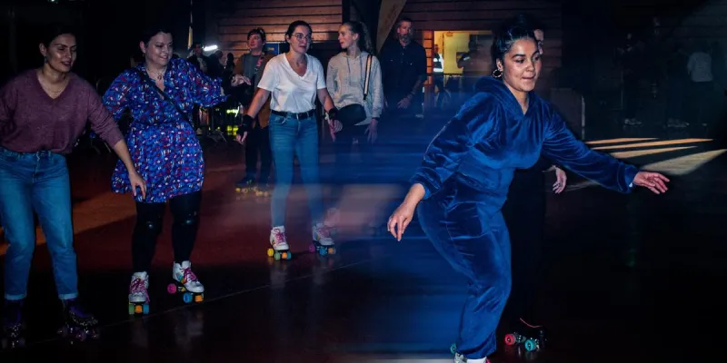Roller Dance Event Revives 80s Style in Paris