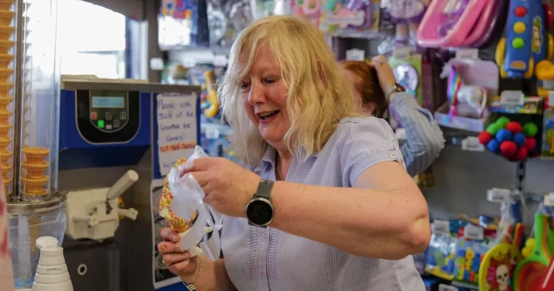 Roselawn Newsagent Owner Retires After 25 Years
