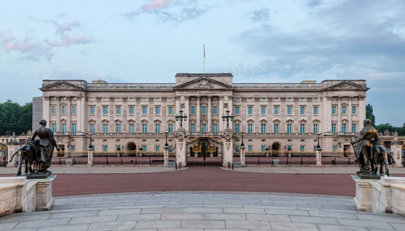 Royal palaces to install heat pumps in major decarbonization drive