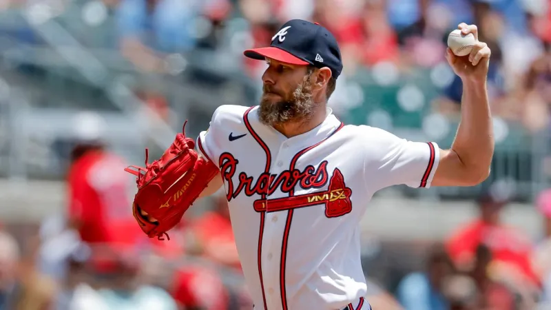 Sale wins 150th as Braves beat Phillies