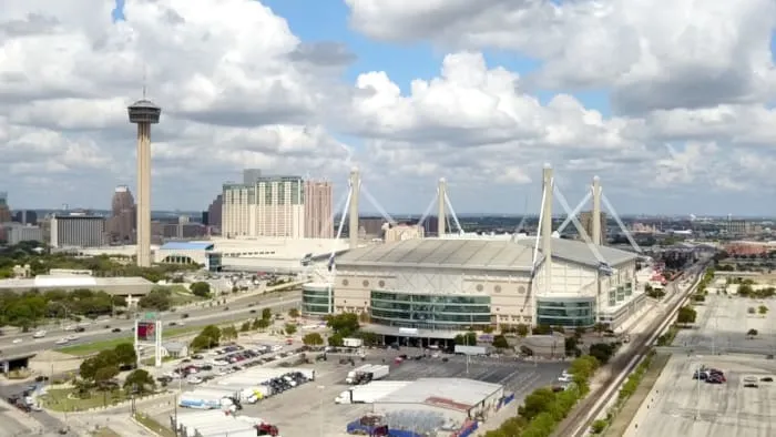 La communauté juive de San Antonio s'oppose au concert de Ye à l'Alamodome
