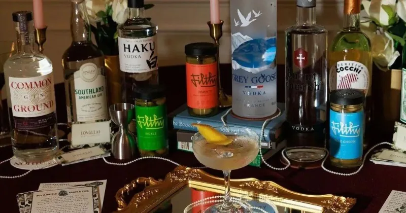 Savannah Mobile Bar Service Window Verified