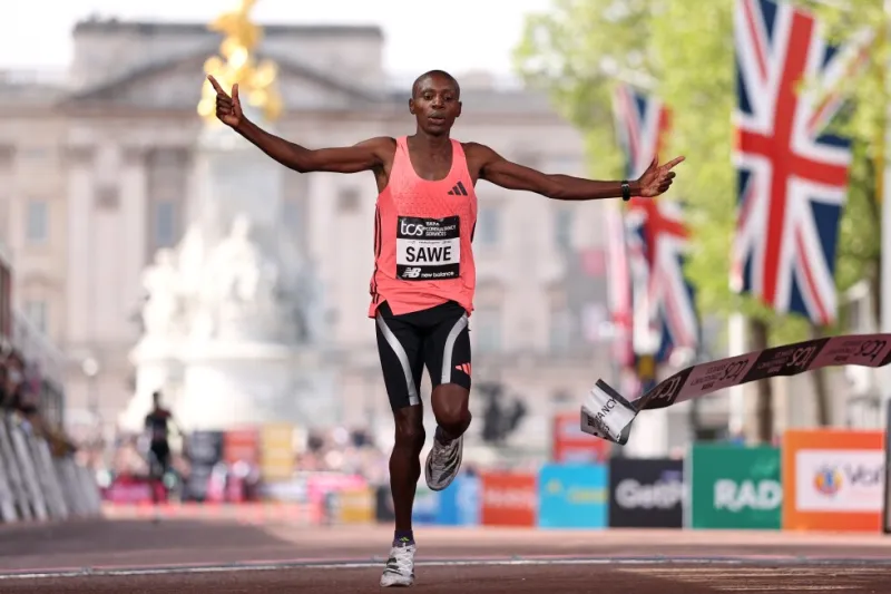 Sawe wins London Marathon, no sub-2 hour record