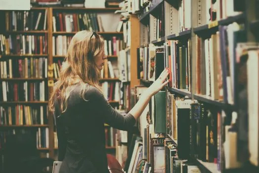 Sawyer Free Library Seeks Art for Auction
